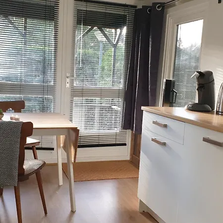 Pipowagen Bed Bij Bos Aldeamento Turístico Putten