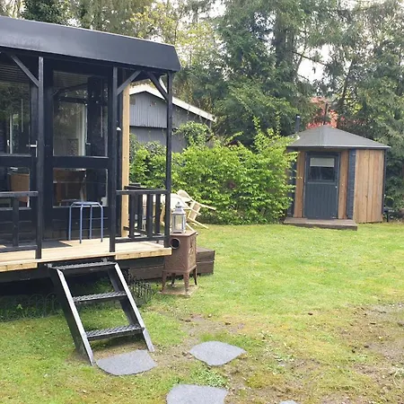 Holiday park Pipowagen Bed Bij Bos Putten