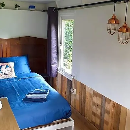 Pipowagen Bed Bij Bos * Putten