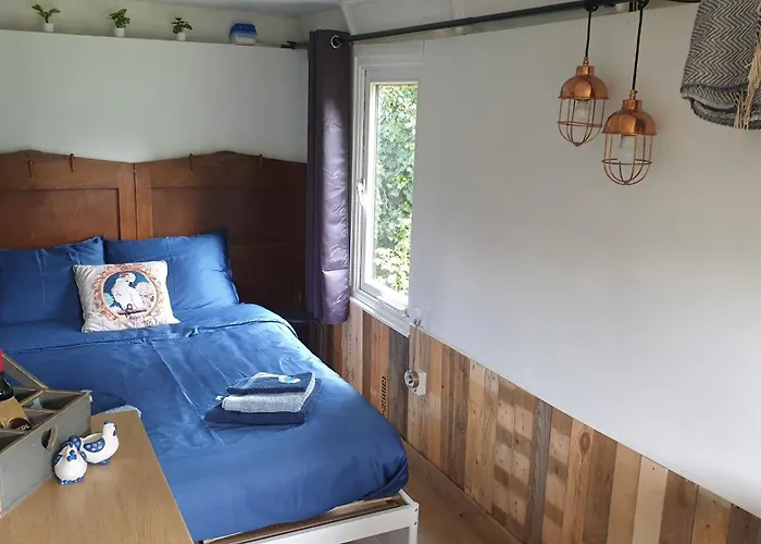 Parque de vacaciones Pipowagen Bed Bij Bos Putten