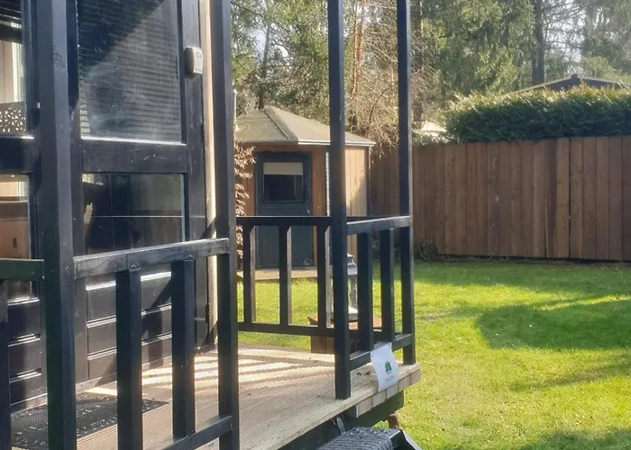 Pipowagen Bed Bij Bos Parque de vacaciones *