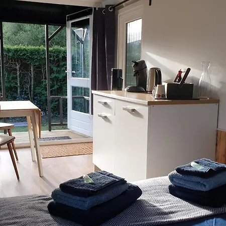 Prázdninový areál Pipowagen Bed Bij Bos *