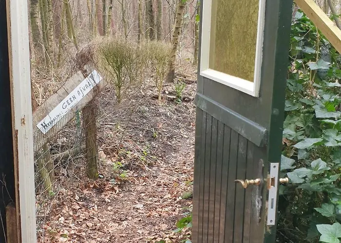 פארק נופש Pipowagen Bed Bij Bos *